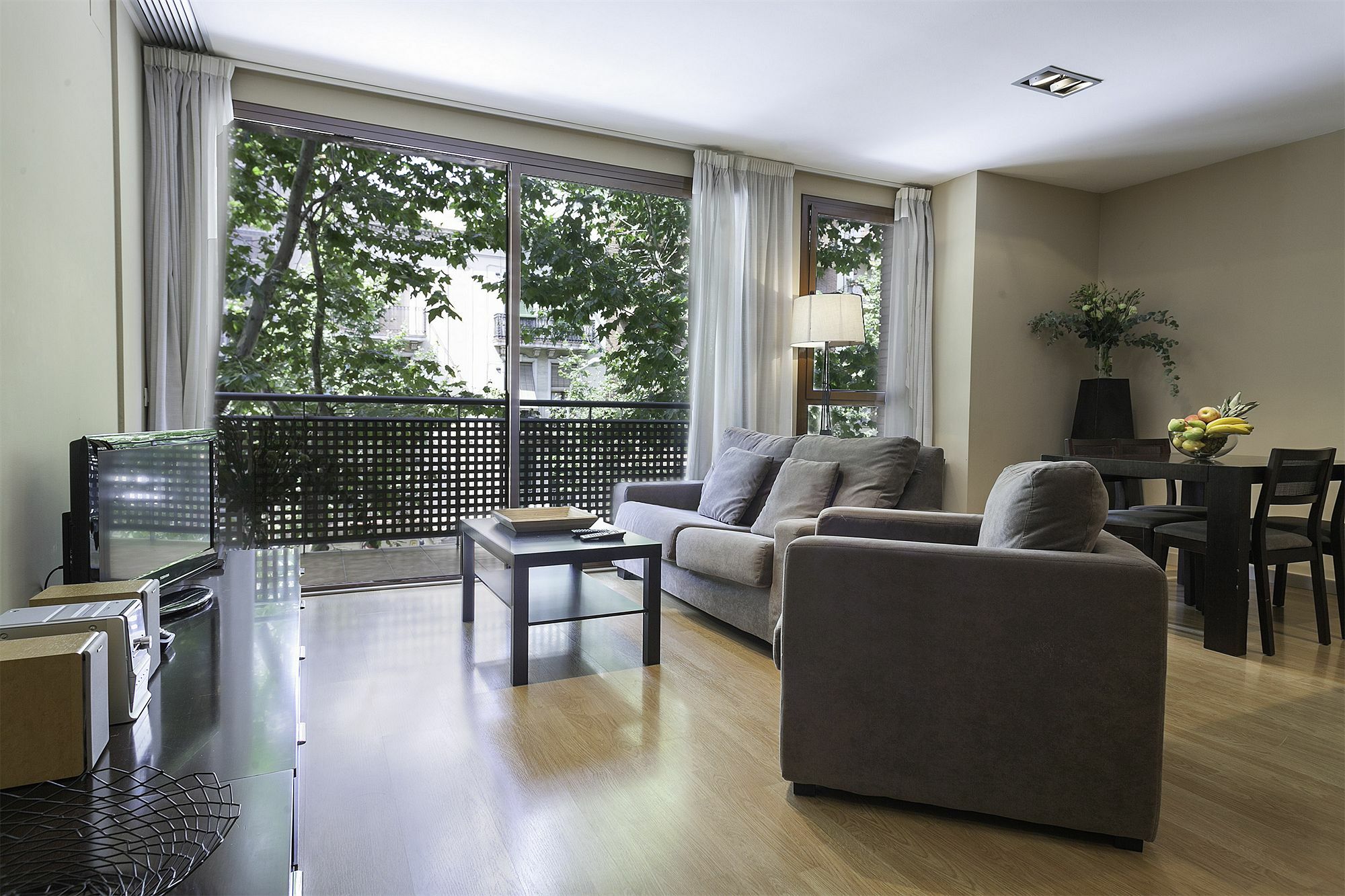 Short Stay Group Camp Nou Serviced Apartments Barcelona Exteriér fotografie